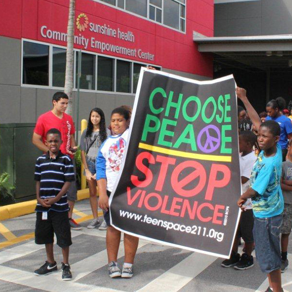 4%20Chalk%20For%20Peace%20Stop%20Violence%20Jacklyn%20Laflamme%20famous%20artist%20florida squashed